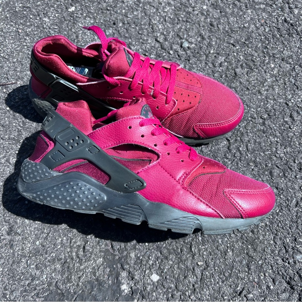 Nike Air Huarache Run Noble Red Anthracite Grade School Size 7